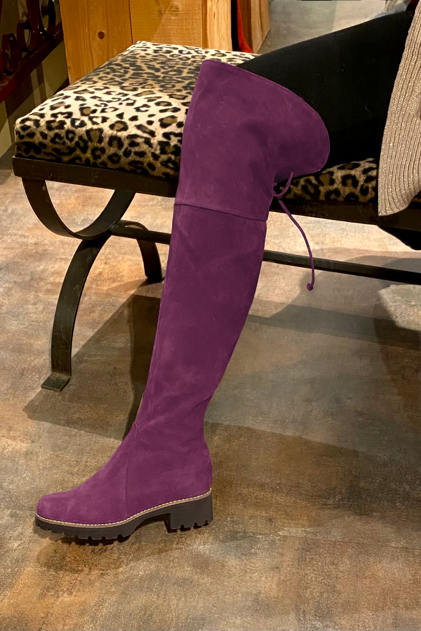Cuissardes femme en cuir sur mesures violet myrtille | Mollets fins ou